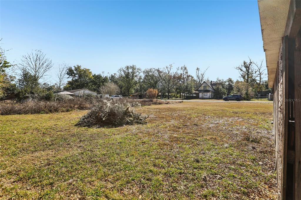 33137 Cercelia Road Dade City, FL 33523 - Photo 30 of 39