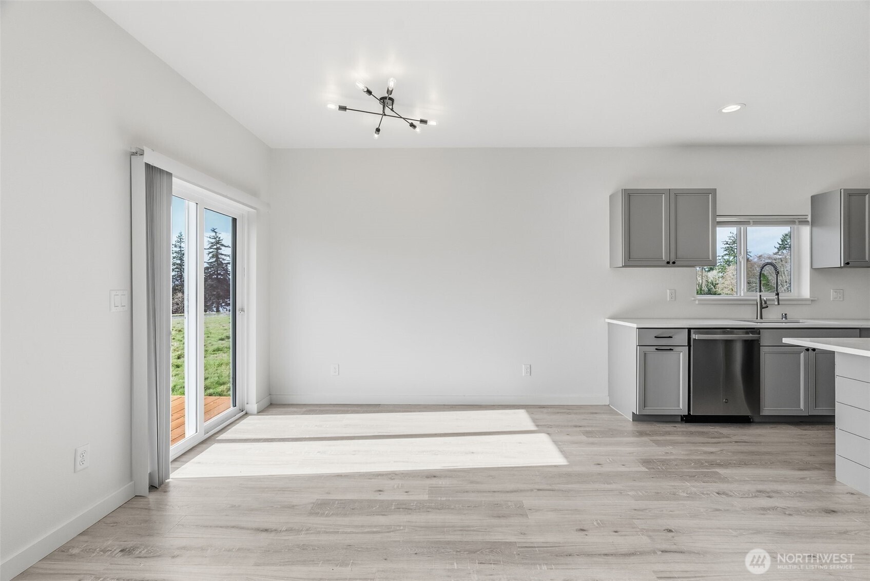 9 Anchor Way, Unit B Cathlamet, WA 98612 - Photo 11 of 26