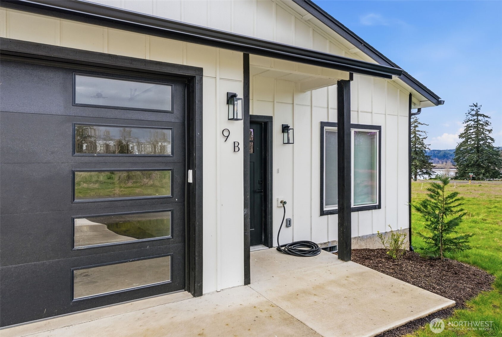 9 Anchor Way, Unit B Cathlamet, WA 98612 - Photo 4 of 26