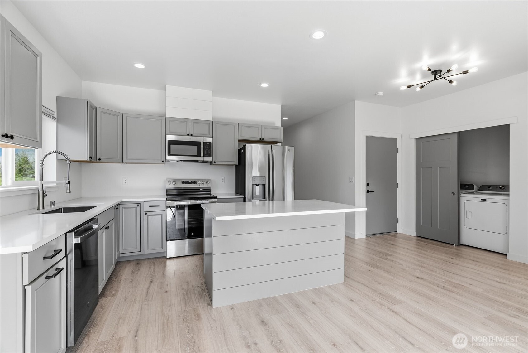 9 Anchor Way, Unit B Cathlamet, WA 98612 - Photo 6 of 26