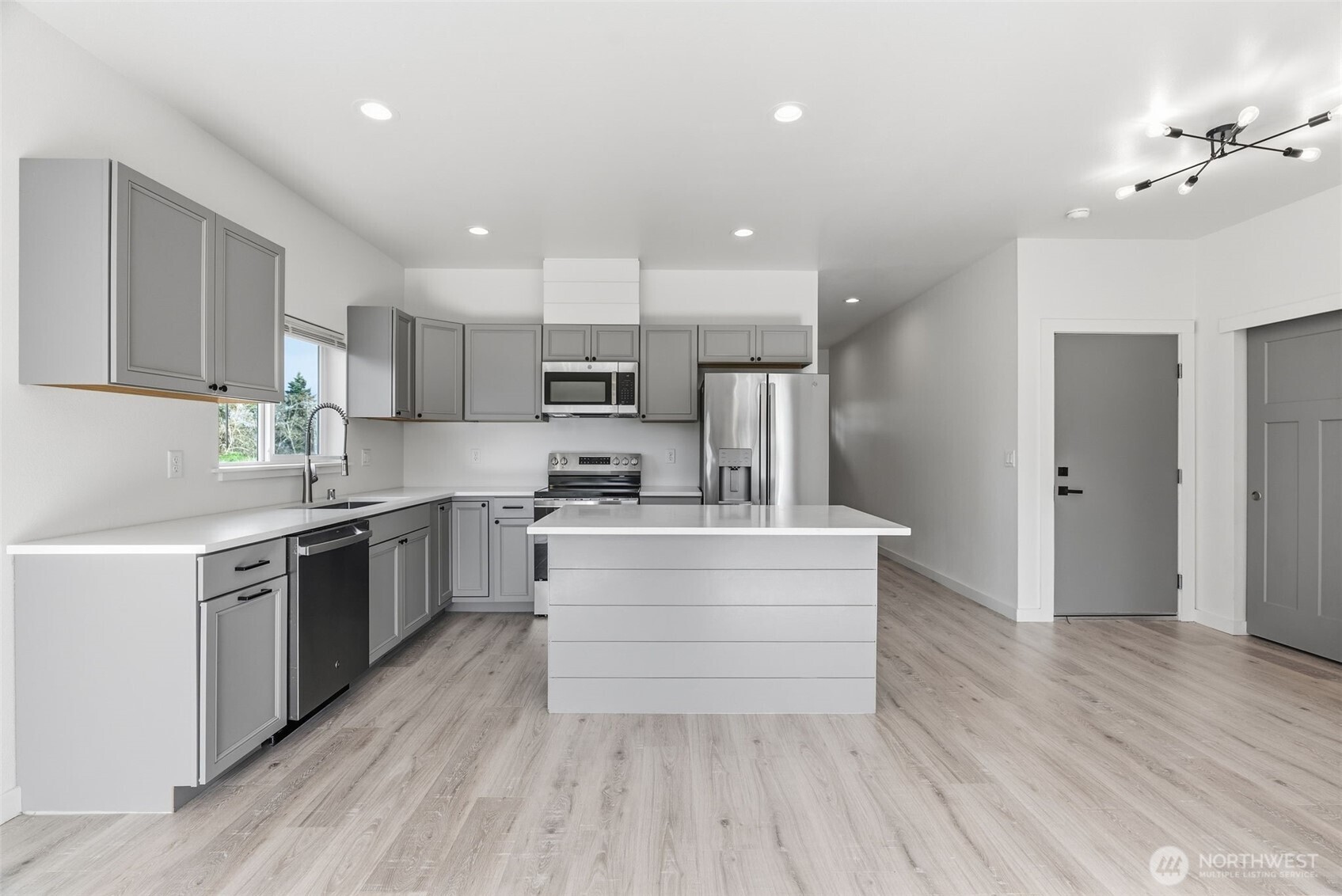 9 Anchor Way, Unit B Cathlamet, WA 98612 - Photo 7 of 26