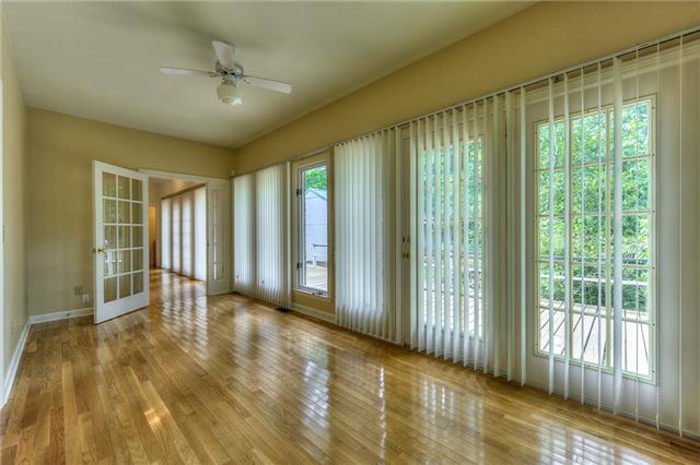 8641 Griffith Road Nashville, TN 37221 - Photo 13 of 20 Bright, cheery, Florida or sun room.