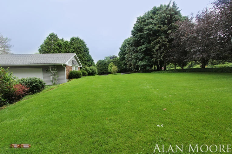 5847 Belding Road Northeast Rockford, MI 49341 - Photo 25 of 31 IMG_3402