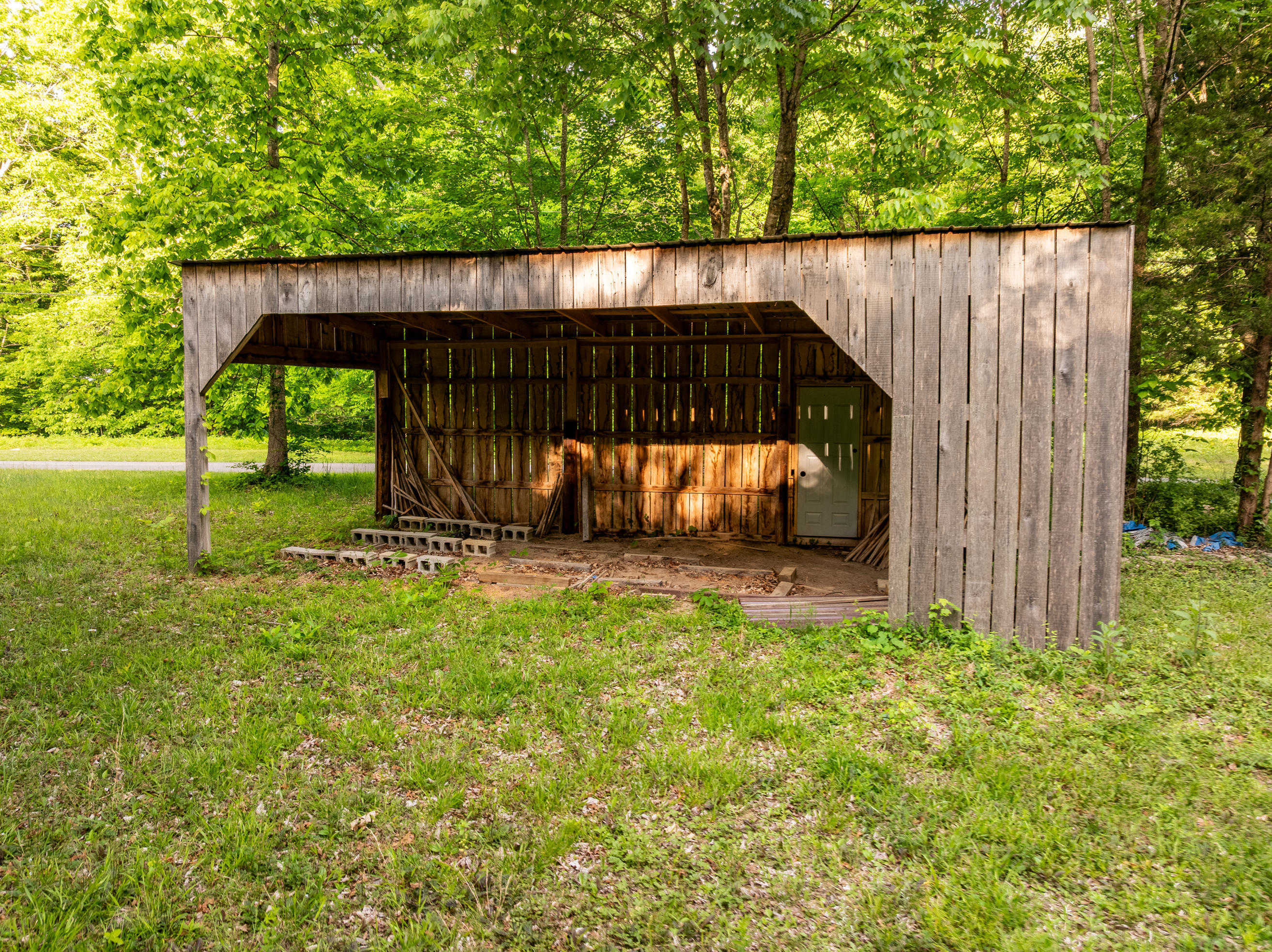 815 Jr Phipps Road Monticello, KY 42633 - Photo 11 of 71 DJI_0359-HDR-2627x1967