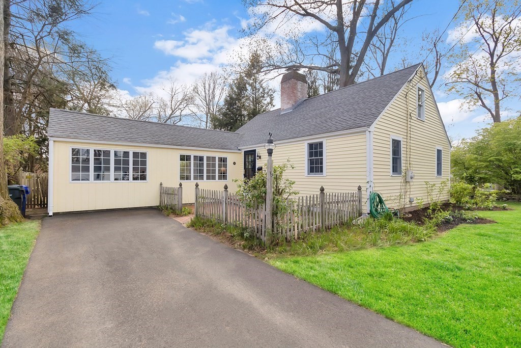 15 Maxwell Place Springfield, MA 01118 - Photo 1 of 42 Gallery Image 1