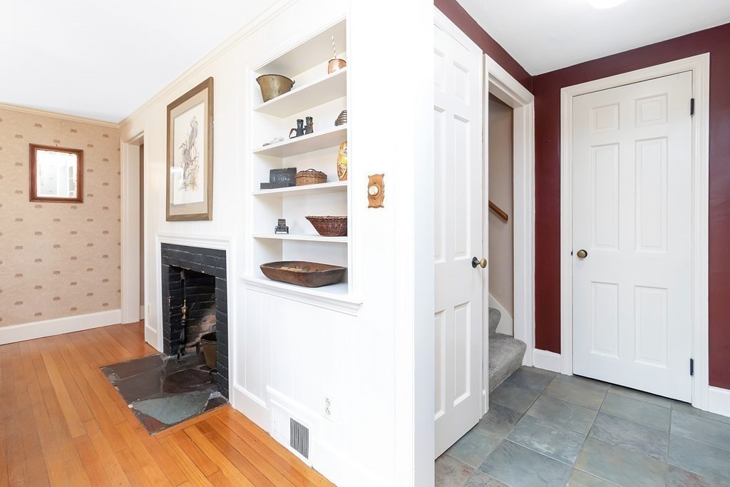 15 Maxwell Place Springfield, MA 01118 - Photo 13 of 42 Gallery Image 13