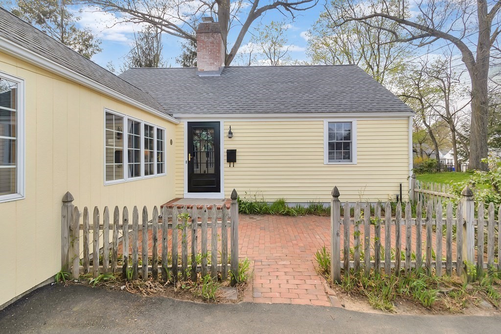 15 Maxwell Place Springfield, MA 01118 - Photo 2 of 42 Gallery Image 2