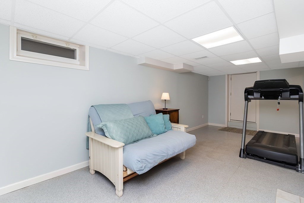 15 Maxwell Place Springfield, MA 01118 - Photo 32 of 42 Gallery Image 32