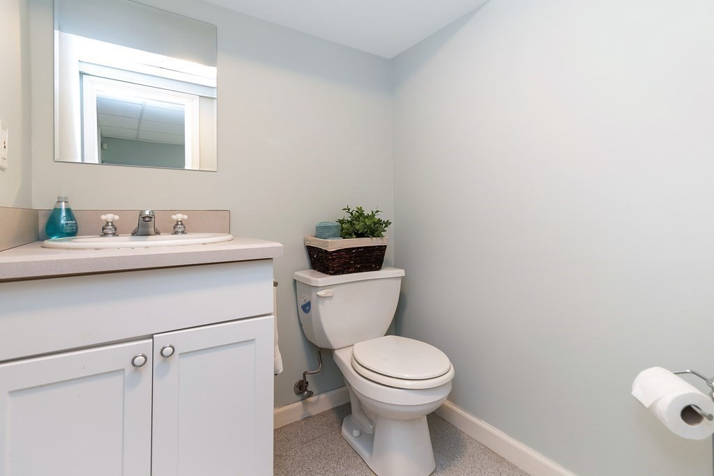 15 Maxwell Place Springfield, MA 01118 - Photo 33 of 42 Gallery Image 33