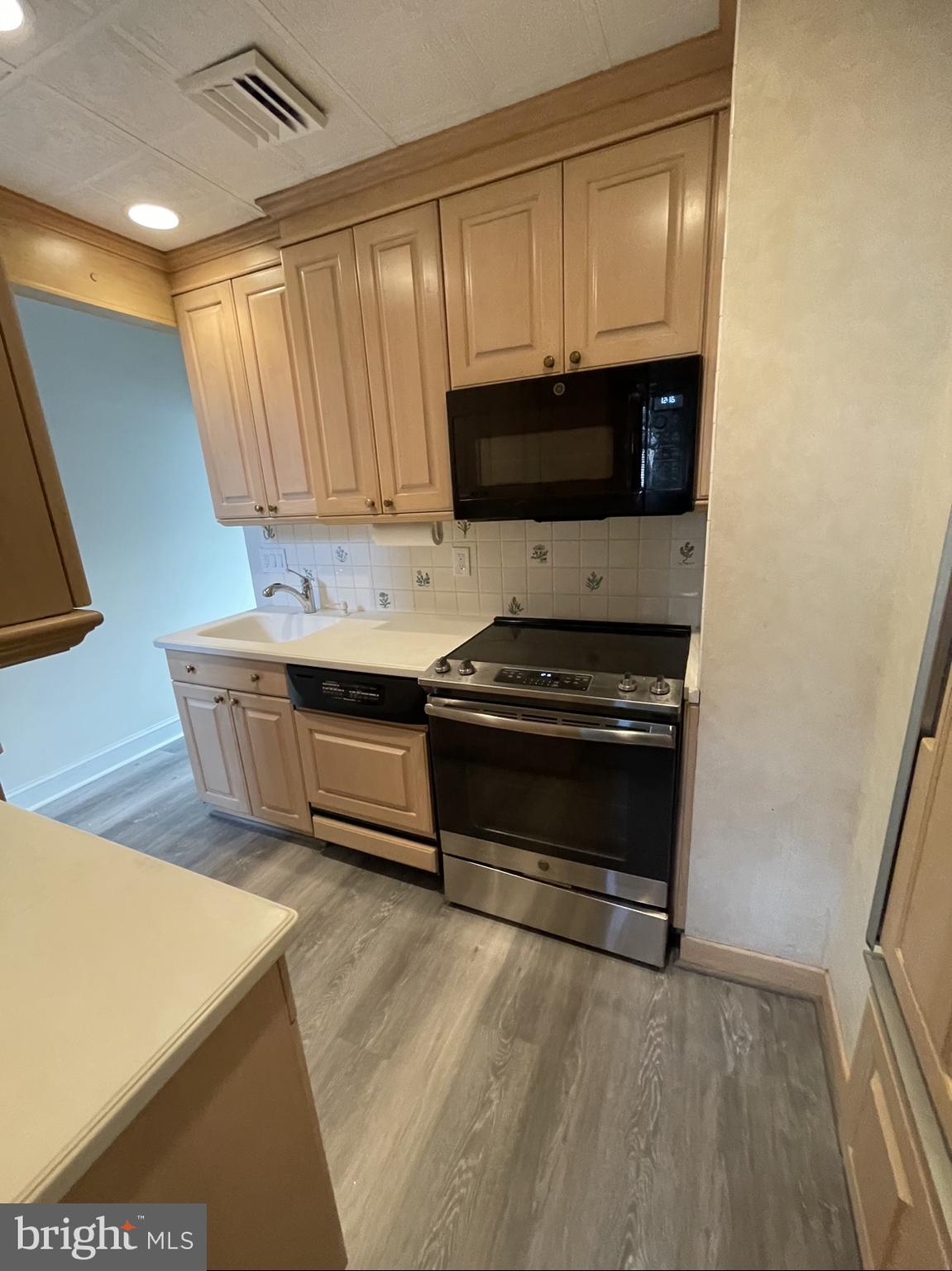 910 Darby Road Havertown, PA 19083 - Photo 15 of 22