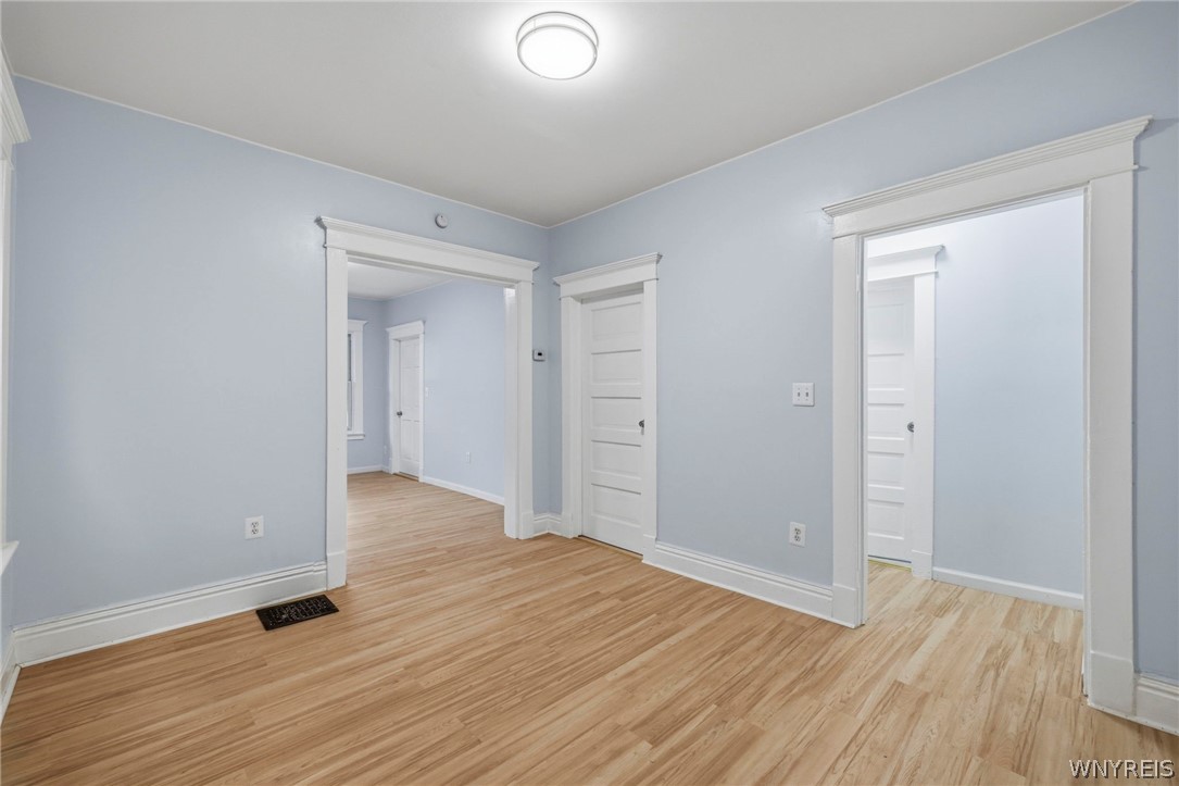 258 Laurel Street Buffalo, NY 14208 - Photo 10 of 49