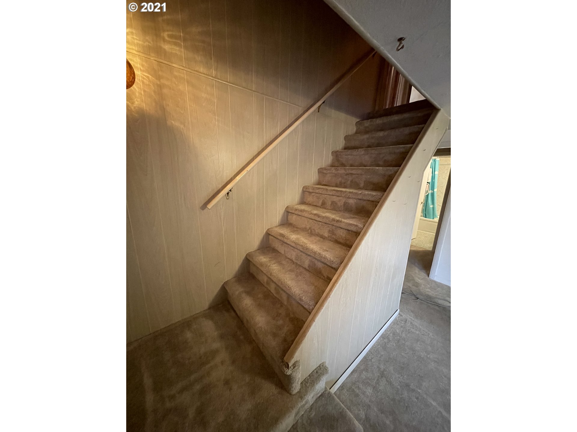 2002 H Street Springfield, OR 97477 - Photo 10 of 17 a view of entryway