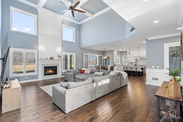 $1,250,000 | 17931 South Crystal Lake Drive, Mokena, IL 60448