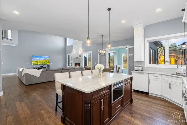 $1,250,000 | 17931 South Crystal Lake Drive, Mokena, IL 60448