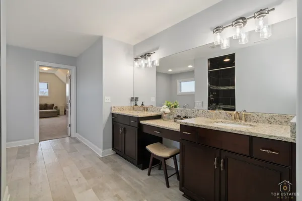 $1,250,000 | 17931 South Crystal Lake Drive, Mokena, IL 60448