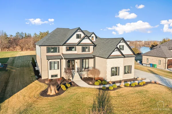 $1,250,000 | 17931 South Crystal Lake Drive, Mokena, IL 60448