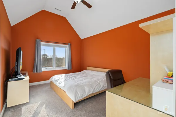 $1,250,000 | 17931 South Crystal Lake Drive, Mokena, IL 60448