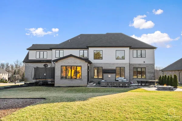 $1,250,000 | 17931 South Crystal Lake Drive, Mokena, IL 60448