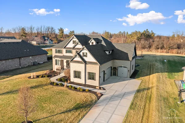 $1,250,000 | 17931 South Crystal Lake Drive, Mokena, IL 60448