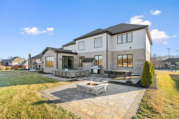 $1,250,000 | 17931 South Crystal Lake Drive, Mokena, IL 60448