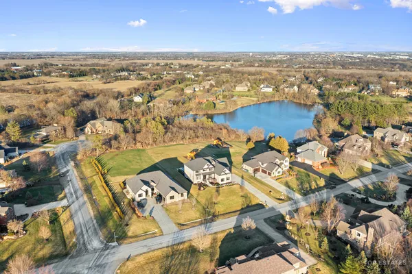 $1,250,000 | 17931 South Crystal Lake Drive, Mokena, IL 60448