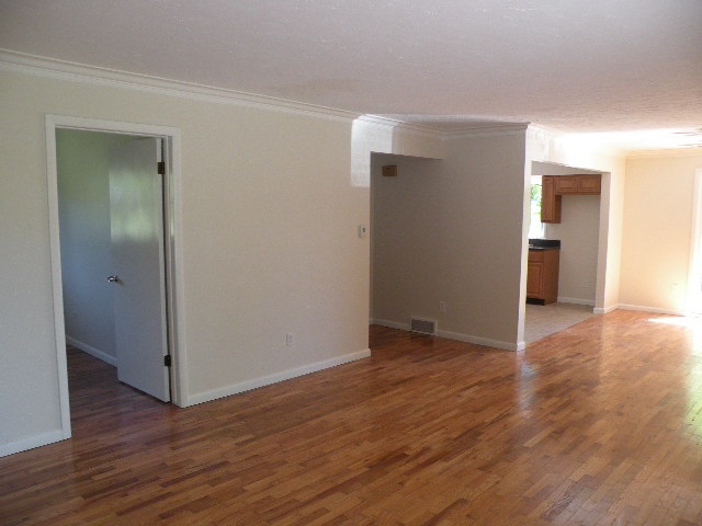 1612 Krouse Road Owosso, MI 48867 - Photo 4 of 20