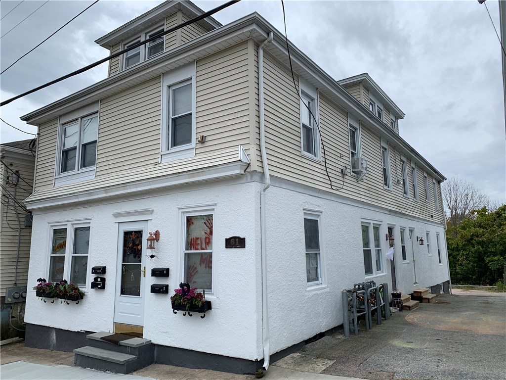 61 Pierce Street Westerly, RI 02891 - Photo 1 of 15 Gallery Image 1