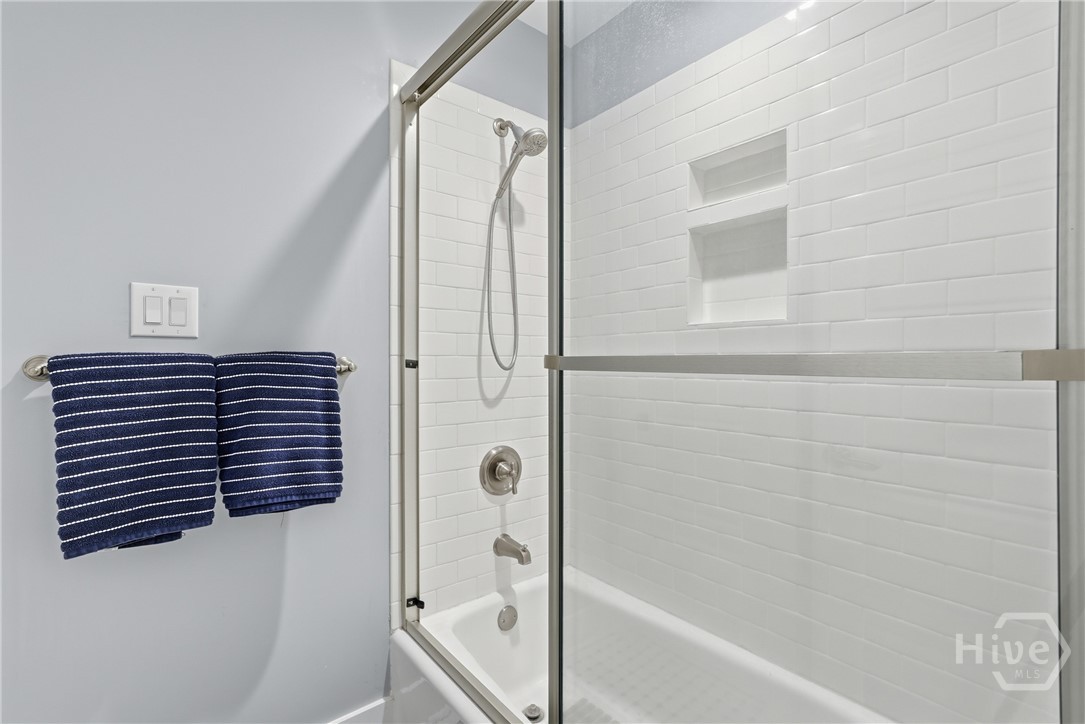 141 Bluffside Circle Savannah, GA 31406 - Photo 42 of 53 Secondary bathroom