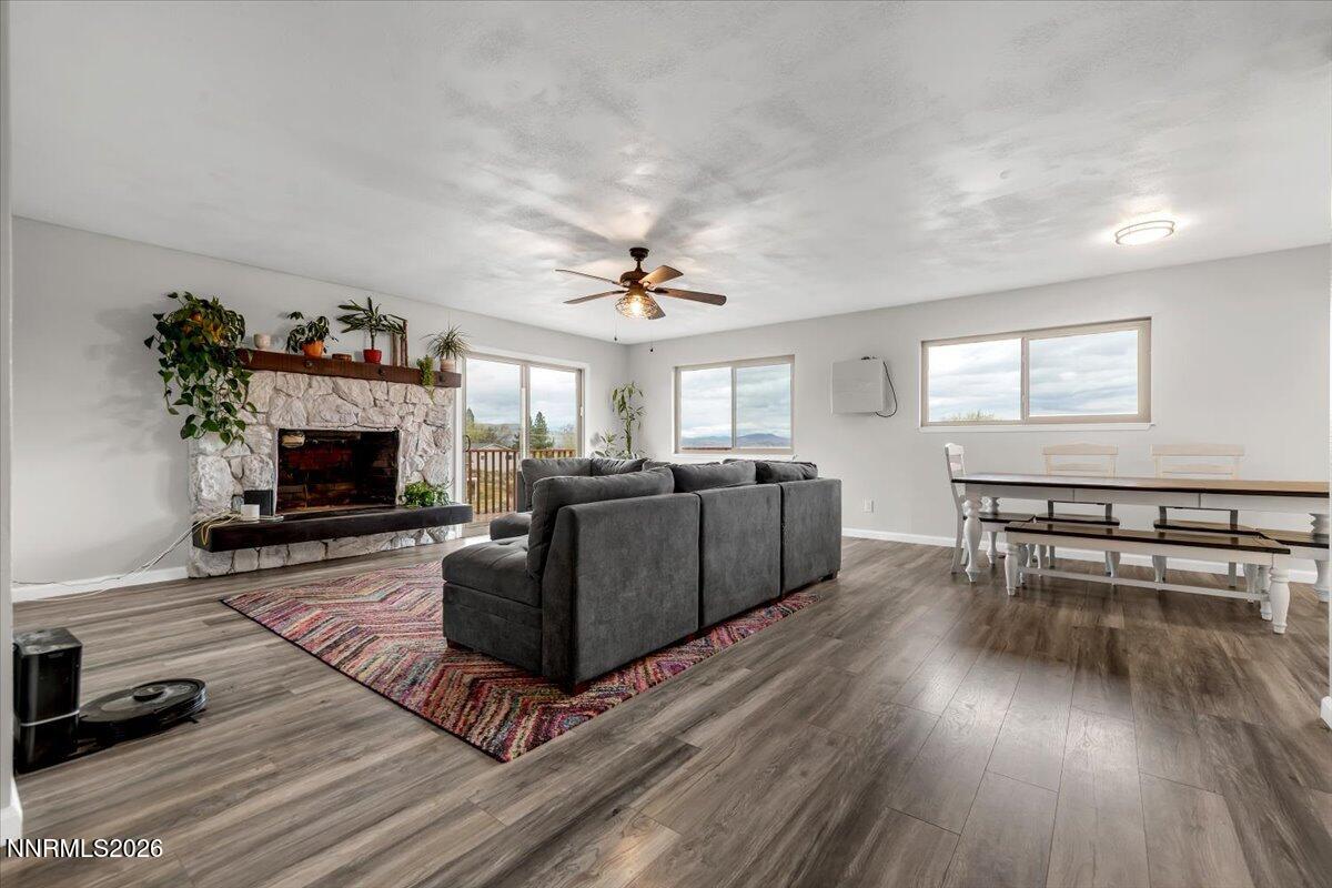 2975 Markridge Drive Reno, NV 89509 - Photo 5 of 23 06-Markridge2975-006