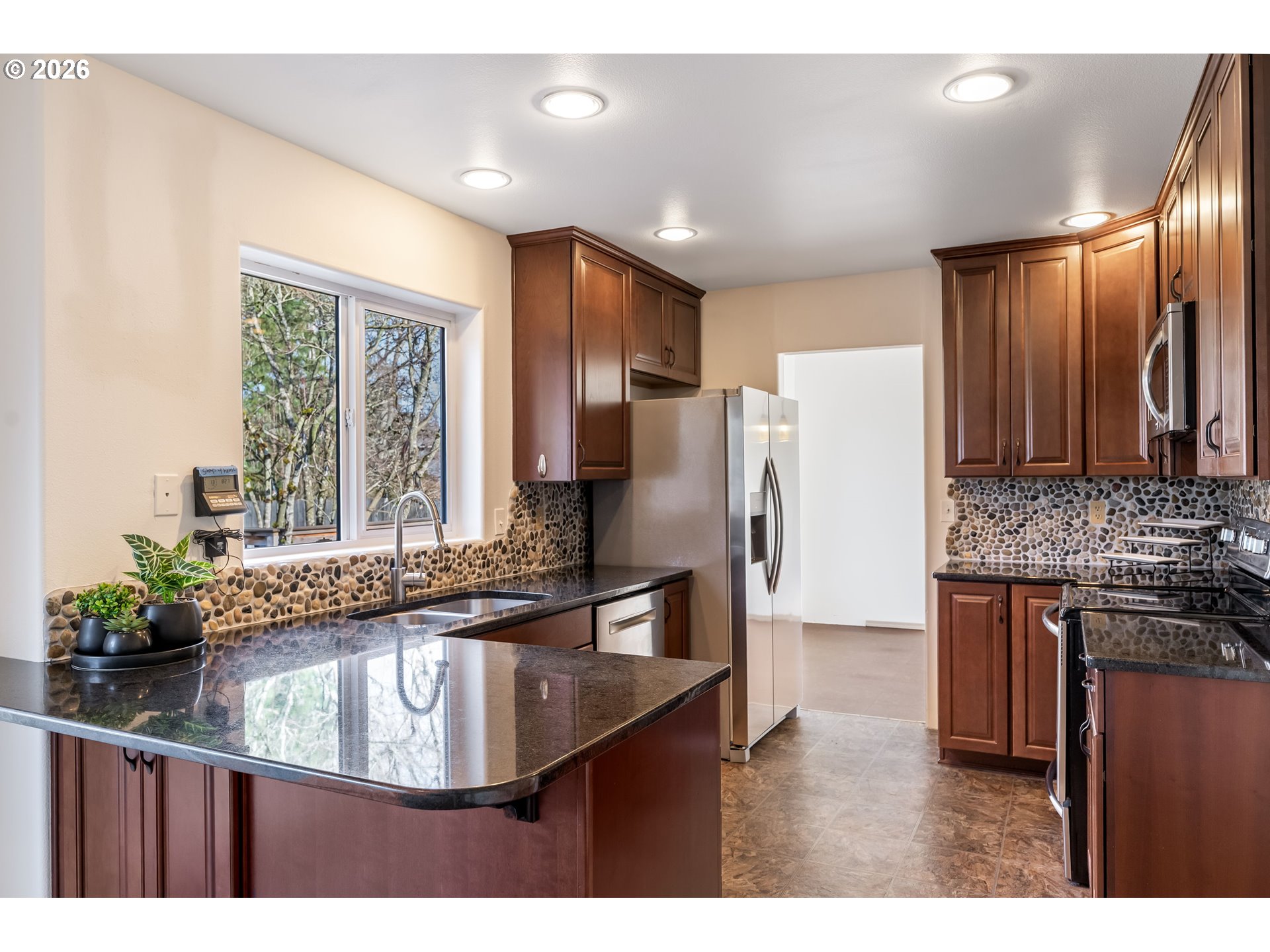 1815 Southwest Northstar Loop Troutdale, OR 97060 - Photo 12 of 45