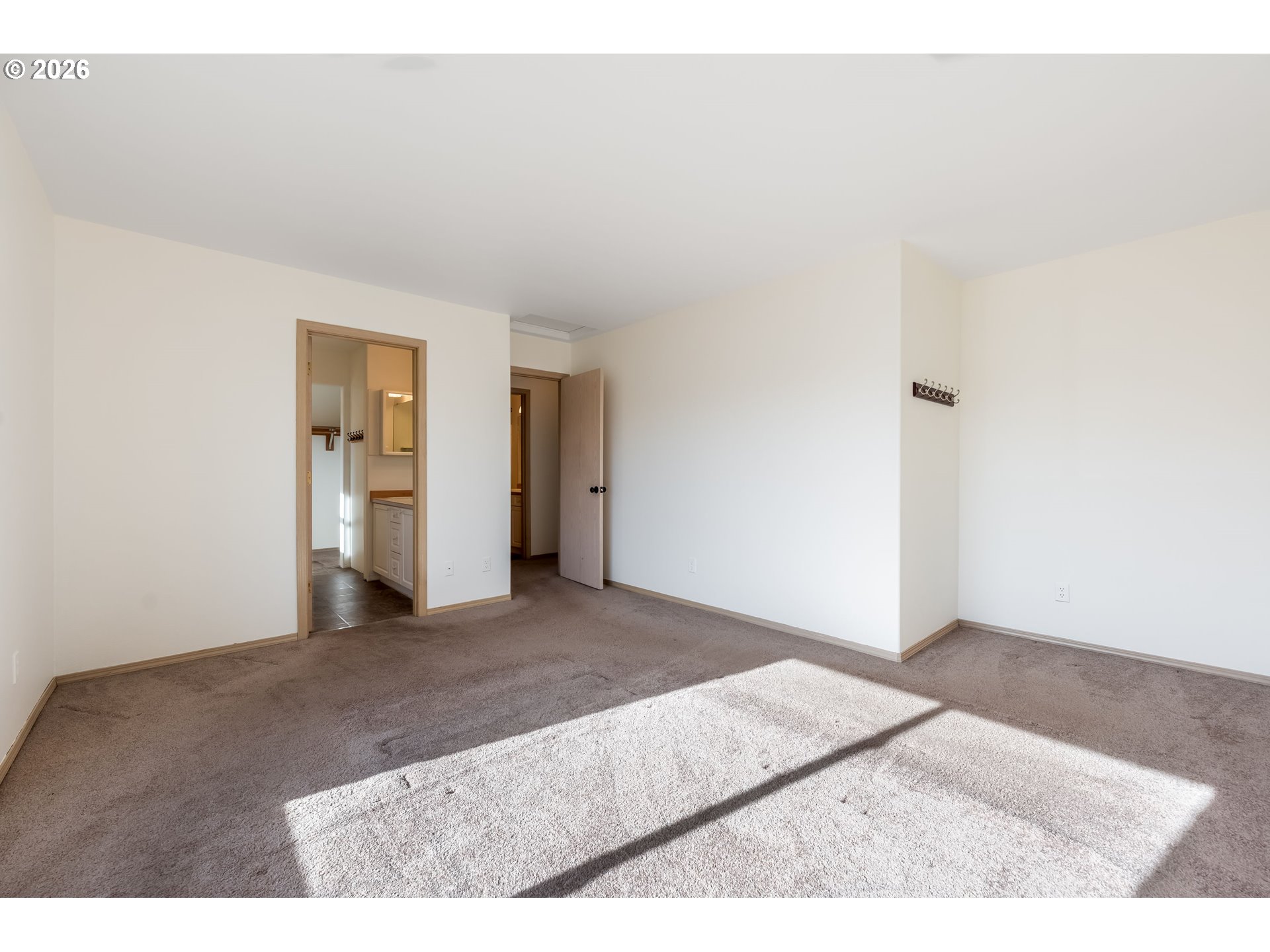 1815 Southwest Northstar Loop Troutdale, OR 97060 - Photo 23 of 45 Primary Bedroom