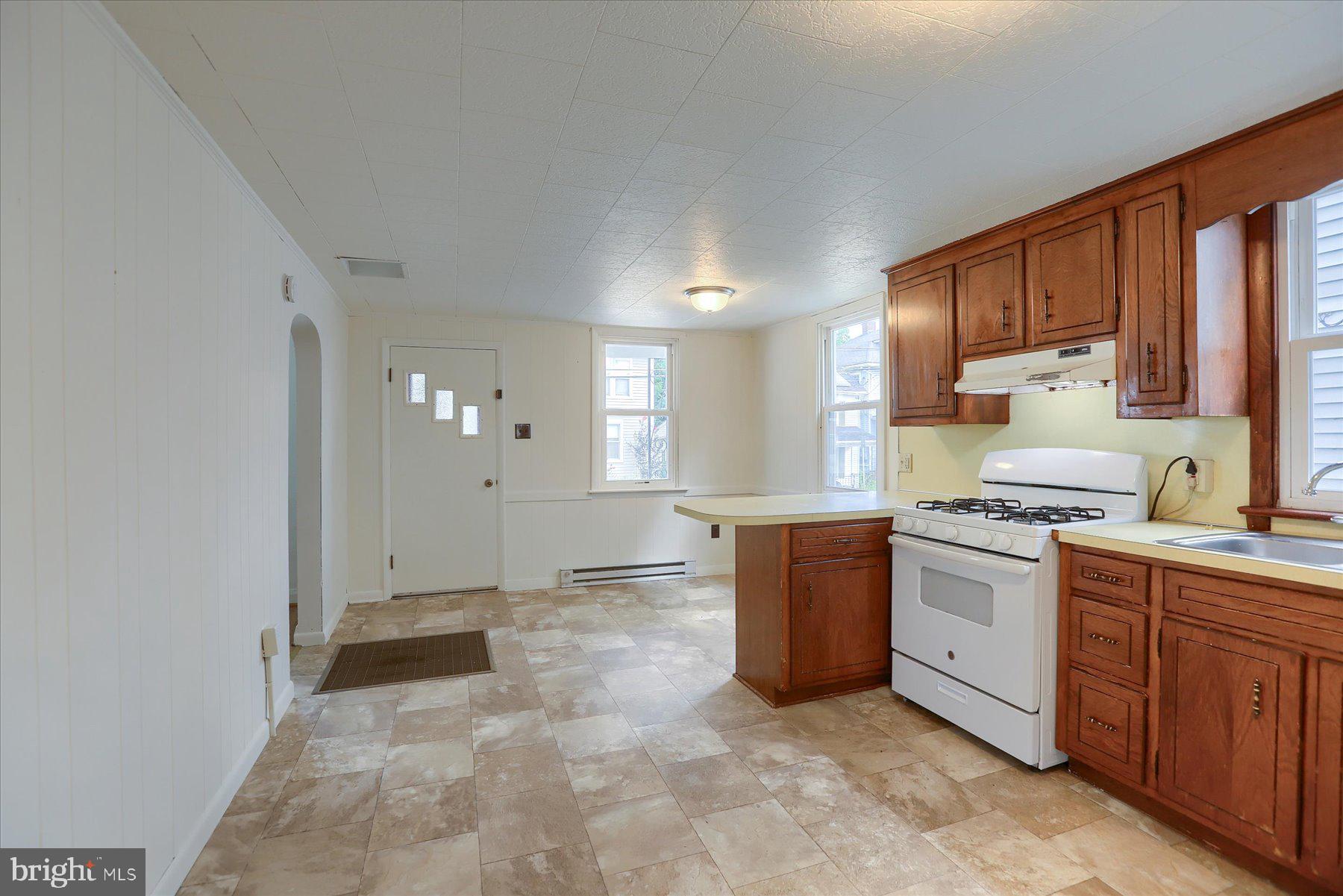 622 Frederick Street Hanover, PA 17331 - Photo 11 of 29