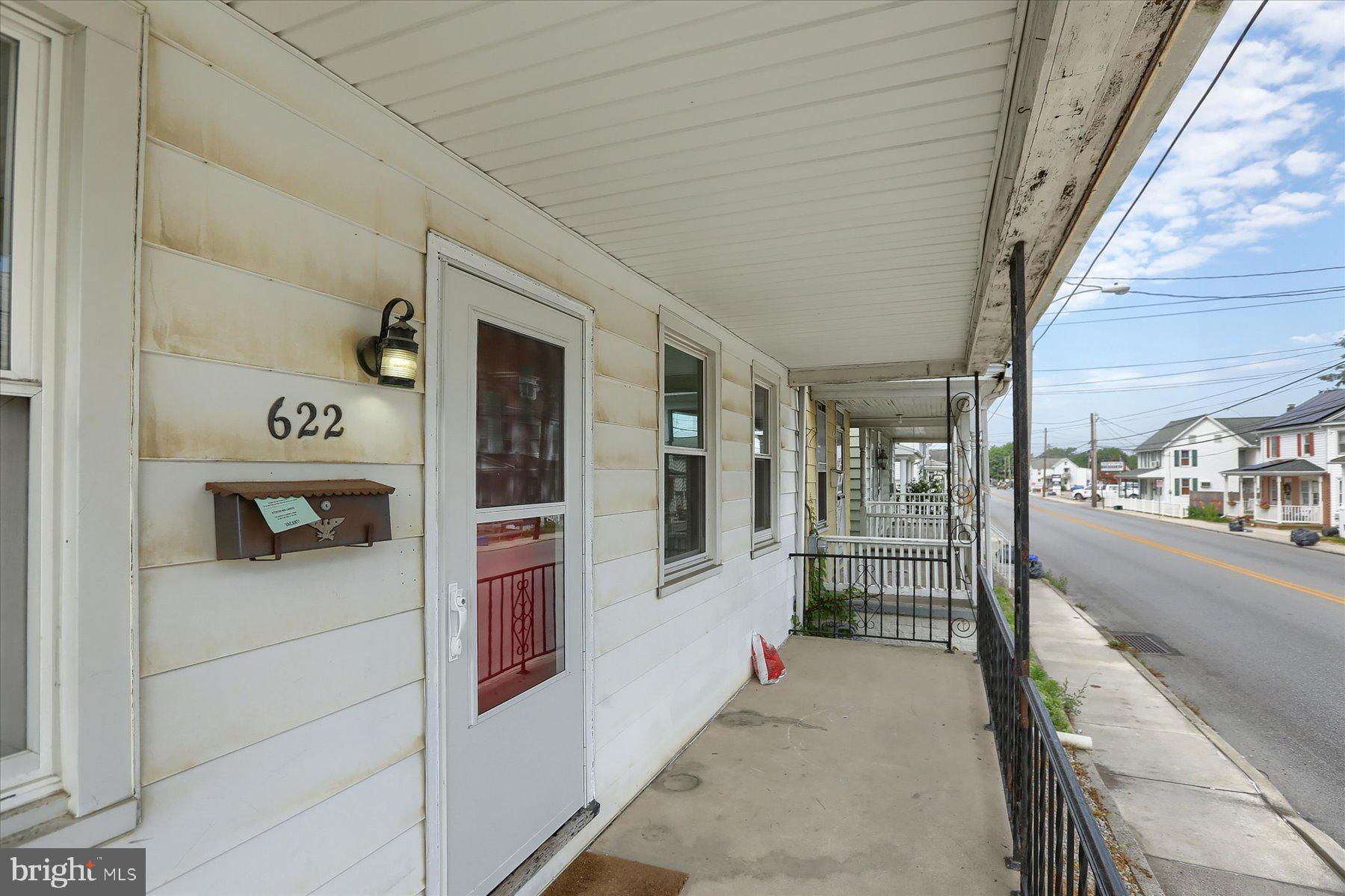 622 Frederick Street Hanover, PA 17331 - Photo 4 of 29