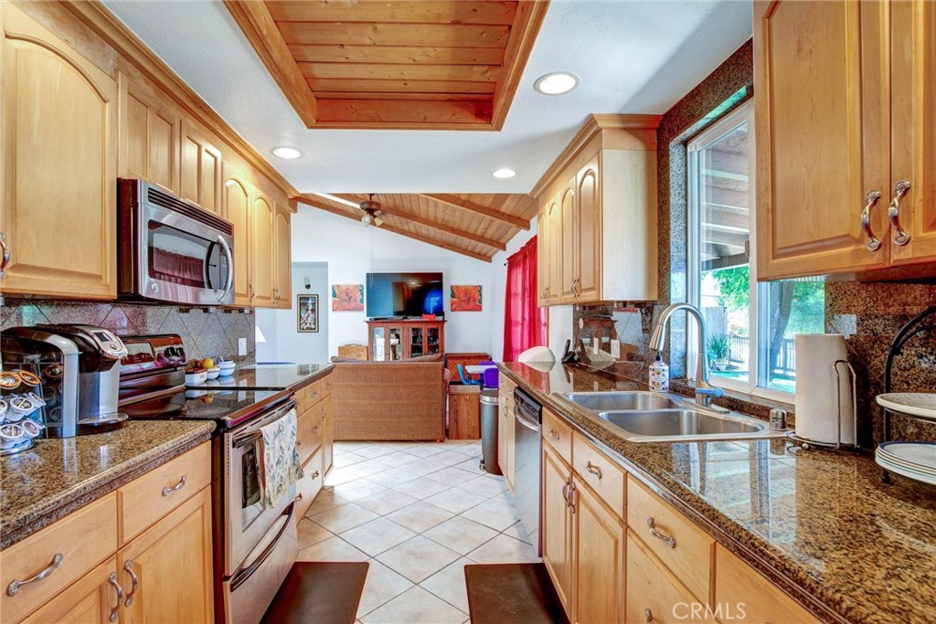 1026 Arnold Way Alpine, CA 91901 - Photo 32 of 69