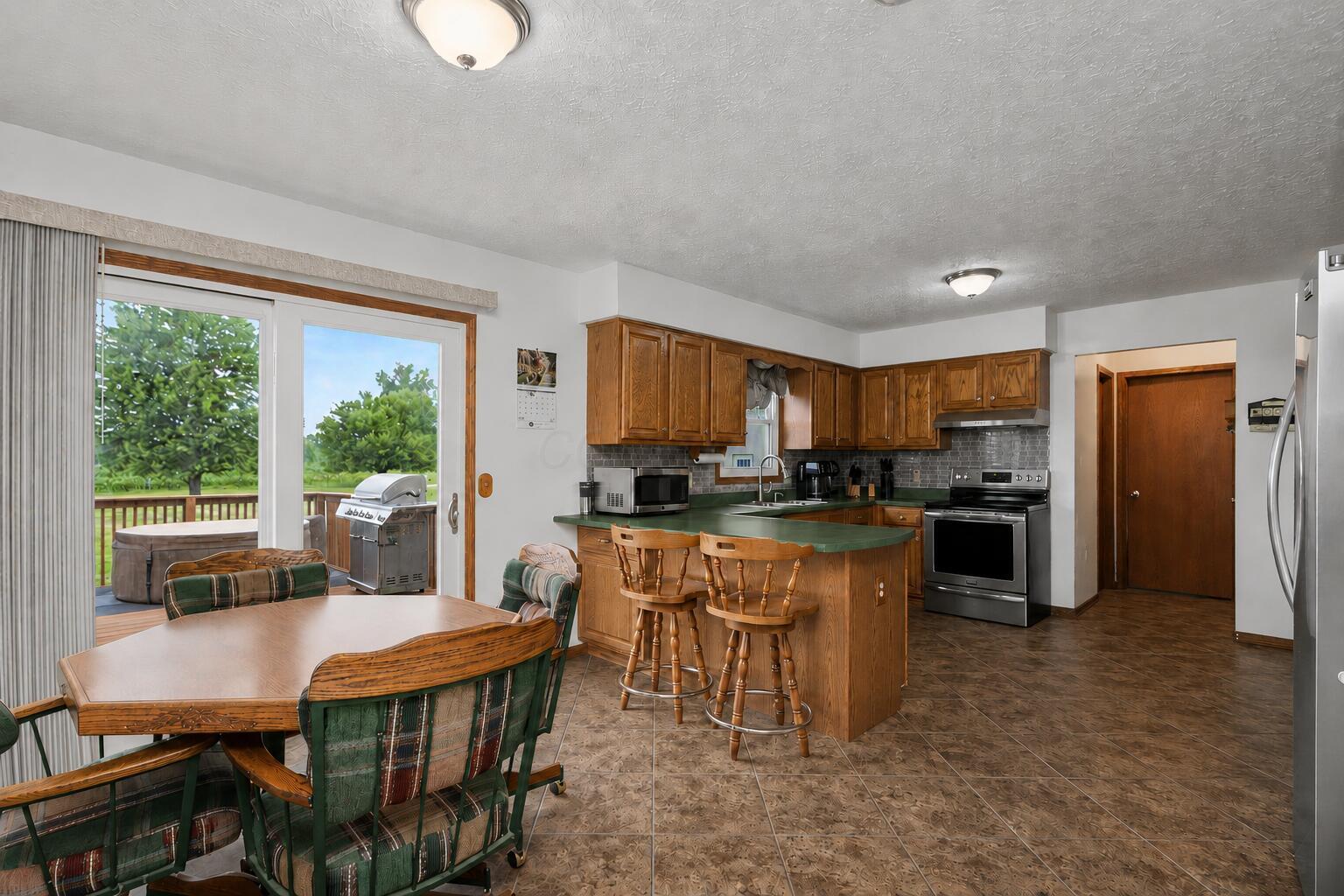 6096 Windfall Road Galion, OH 44833 - Photo 11 of 54 Light Hunter Green2