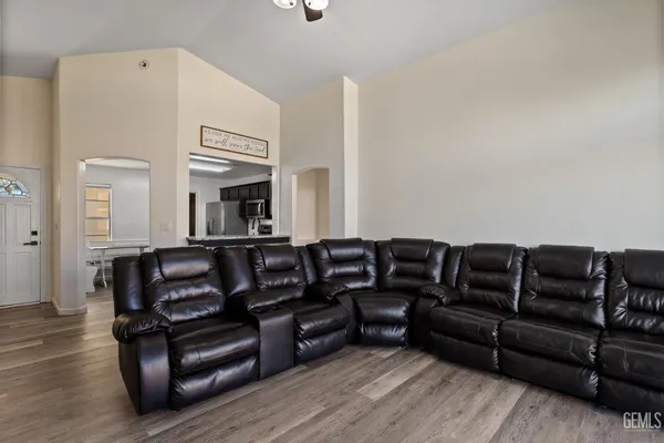 $379,900 | Undisclosed Address, Bakersfield, CA 93312