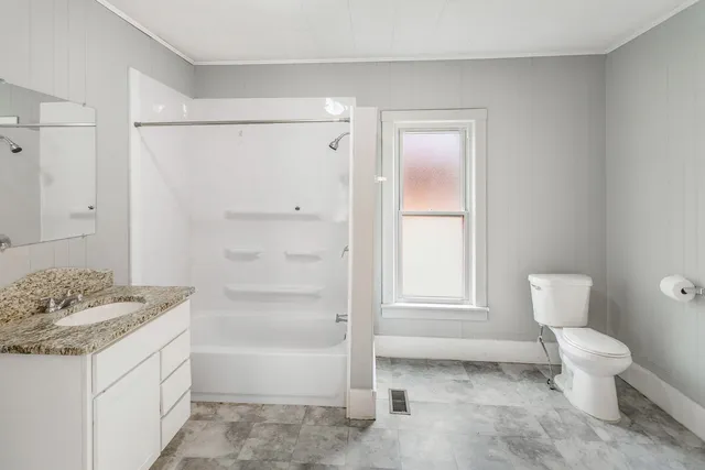 $284,700 | 705 Nicholson Street, Joliet, IL 60435