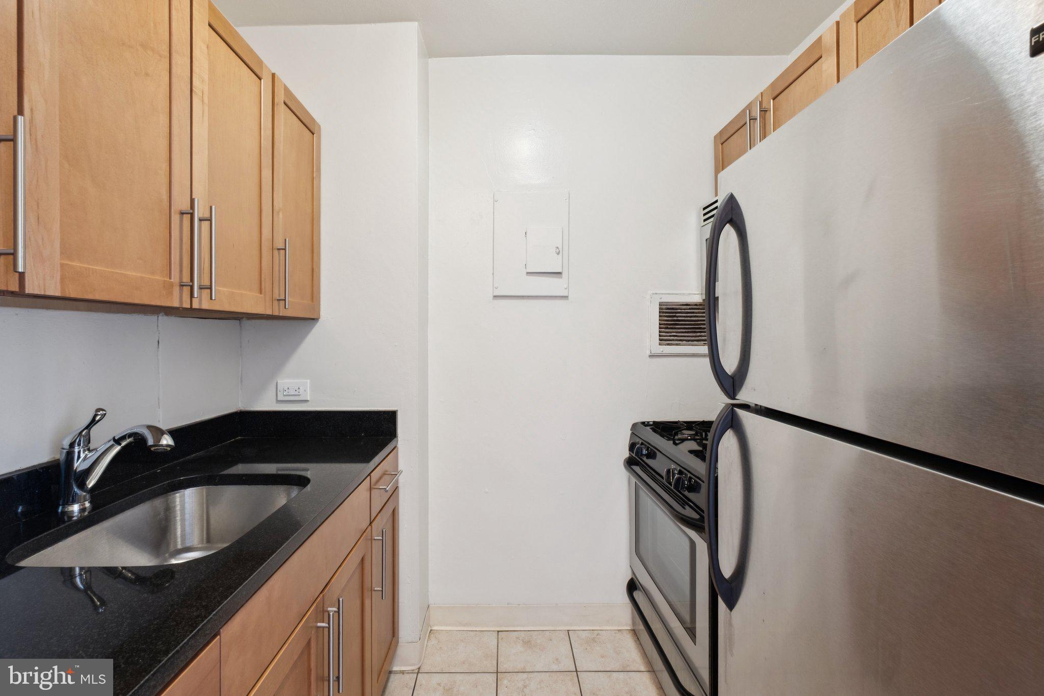 200 Locust Street, Unit 20EN Philadelphia, PA 19106 - Photo 7 of 22