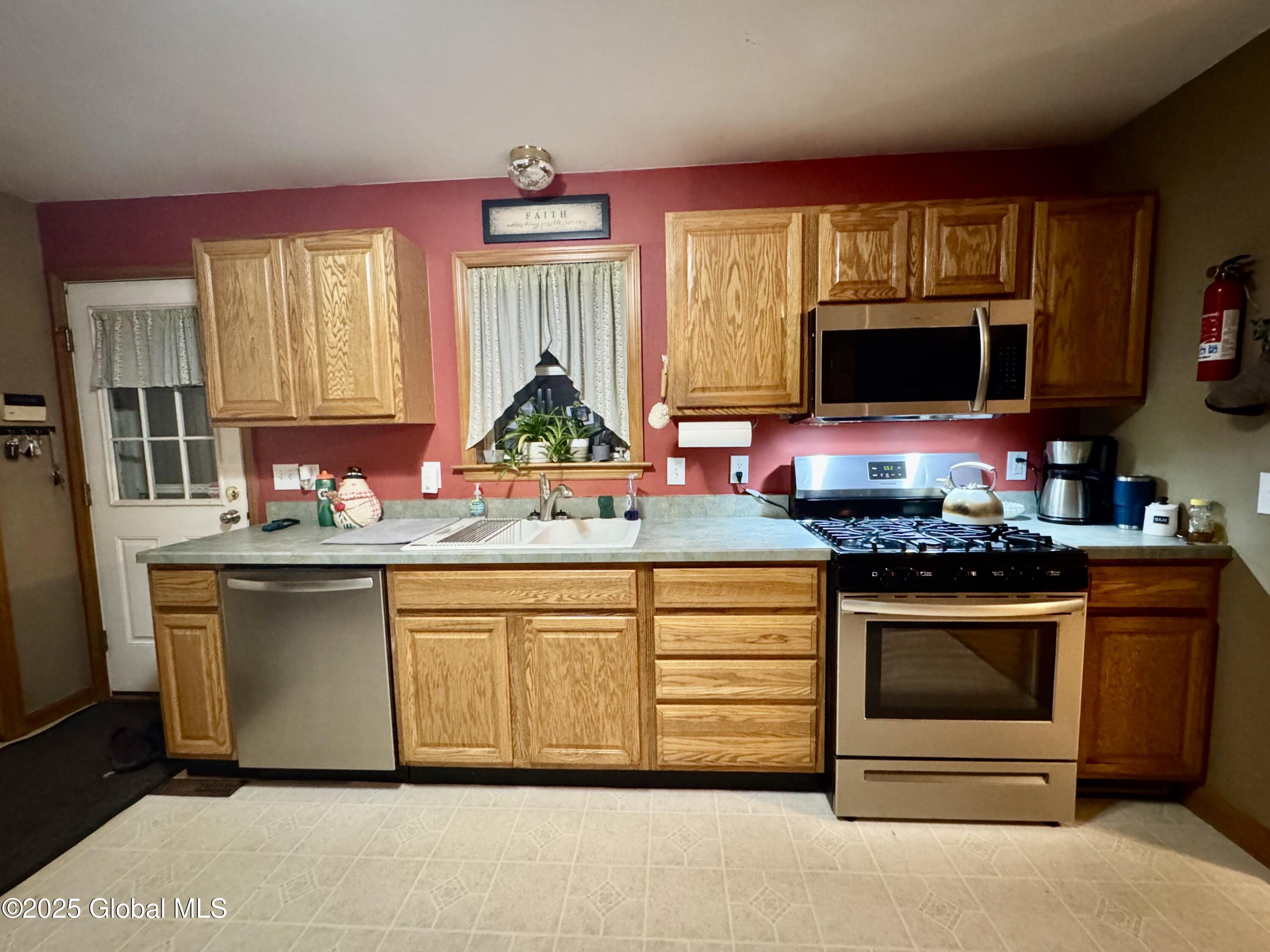 5 Farr Road Greenfield Center, NY 12833 - Photo 9 of 28 IMG_2217