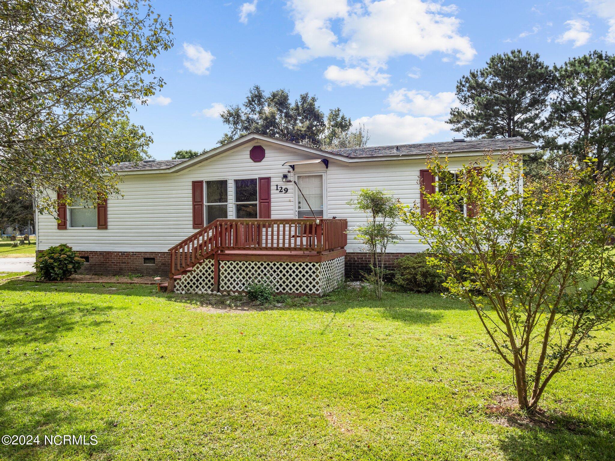 129 Old Freeman Road Swansboro, NC 28584 - Photo 3 of 51 Front View