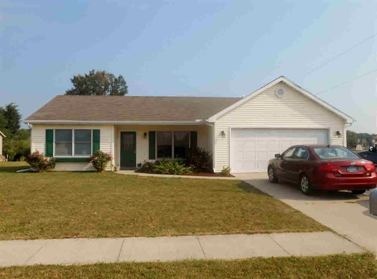 529 West Liberty Street Butler, IN 46721 - Photo 1 of 29