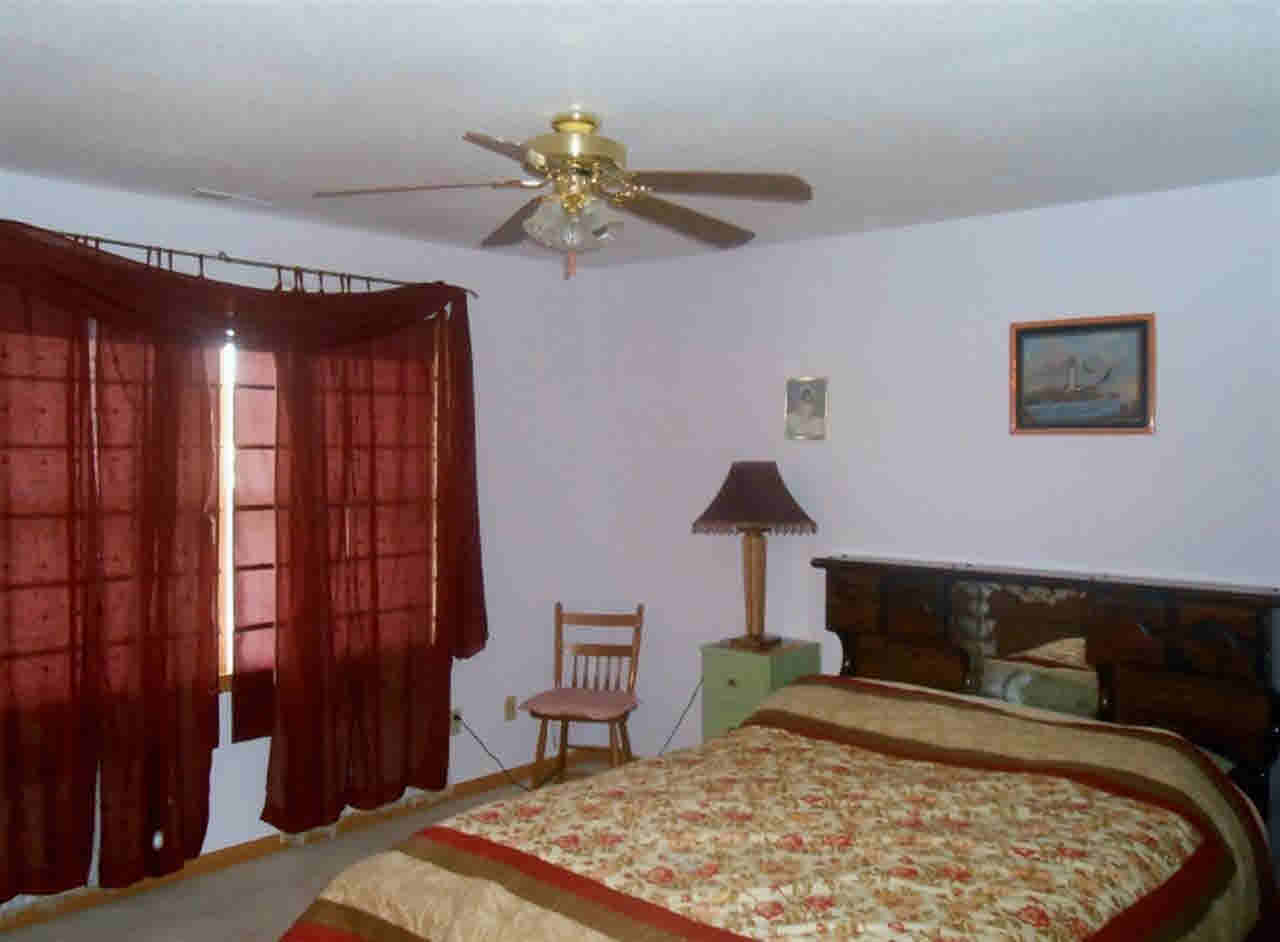 529 West Liberty Street Butler, IN 46721 - Photo 17 of 29