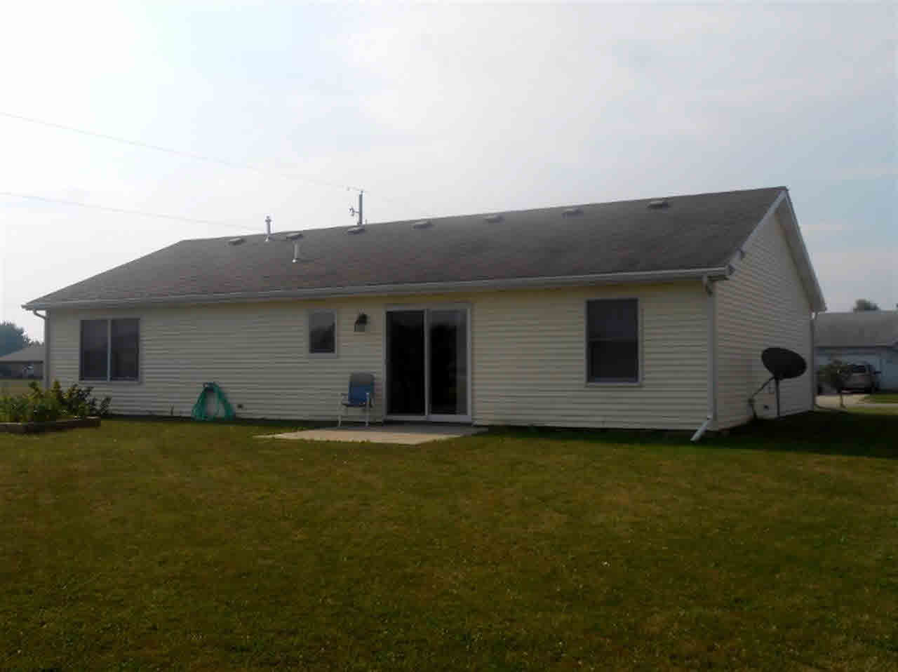 529 West Liberty Street Butler, IN 46721 - Photo 3 of 29