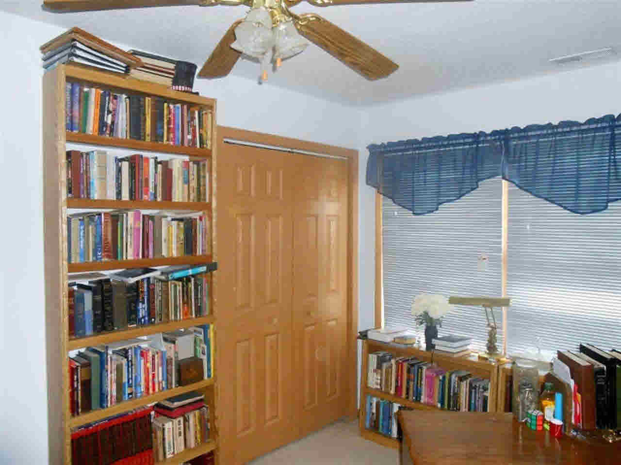 529 West Liberty Street Butler, IN 46721 - Photo 8 of 29