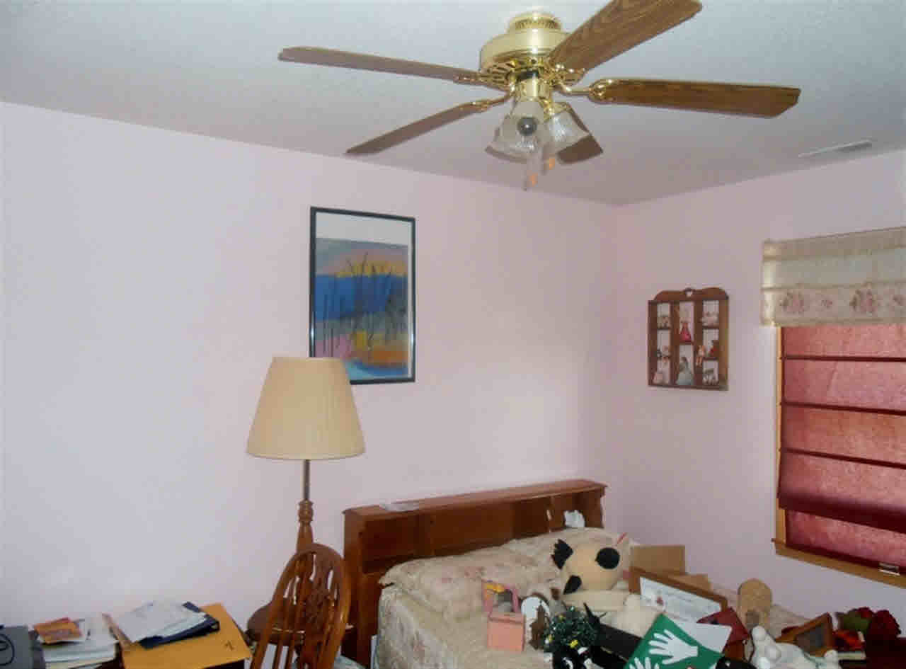 529 West Liberty Street Butler, IN 46721 - Photo 10 of 29