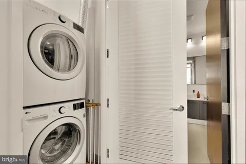 $599,999 | 12025 New Dominion Parkway, Unit 124, Reston, VA 20190