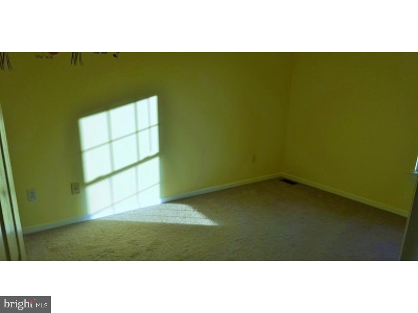 384 Oneida Drive Reading, PA 19608 - Photo 5 of 8