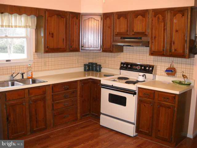 118 East Springville Road Boiling Springs, PA 17007 - Photo 2 of 5 Gallery Image 2