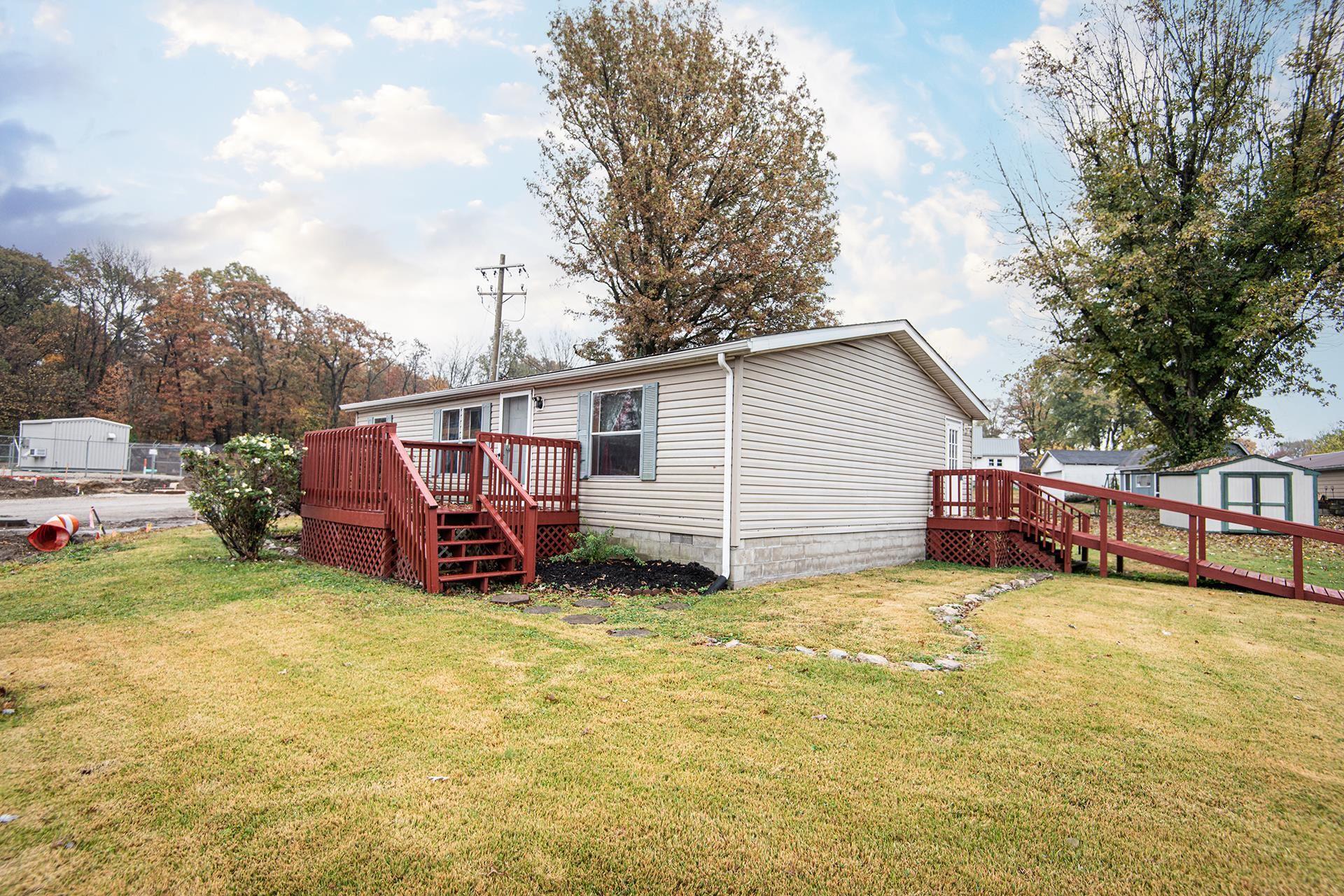 1547 South Main St Road Vincennes, IN 47591 - Photo 1 of 22
