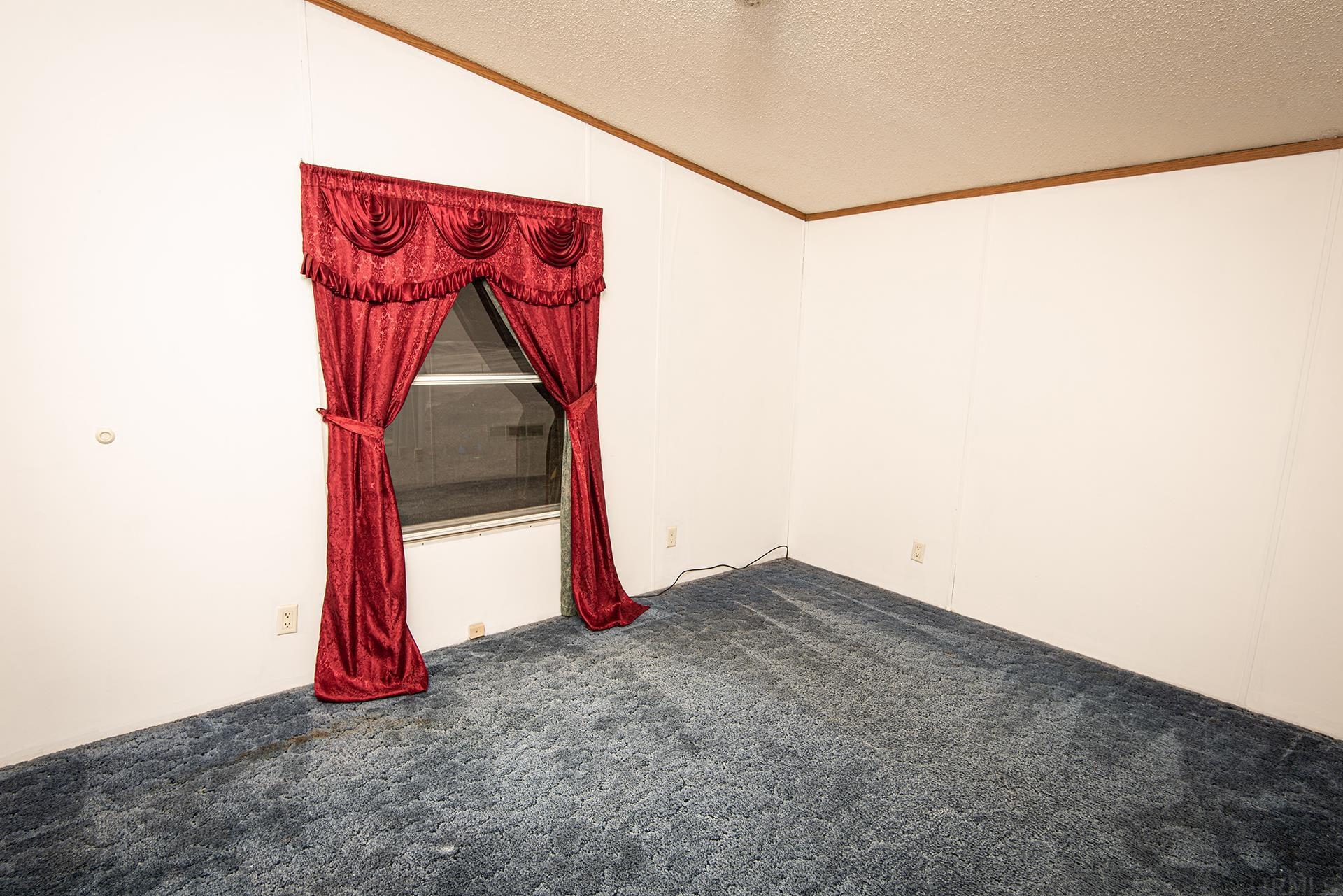 1547 South Main St Road Vincennes, IN 47591 - Photo 7 of 22
